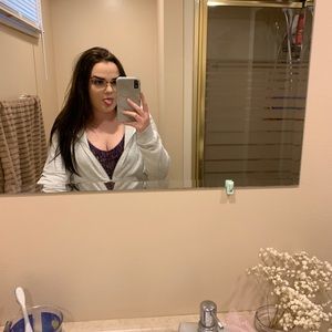 Meet your Posher, Alysha